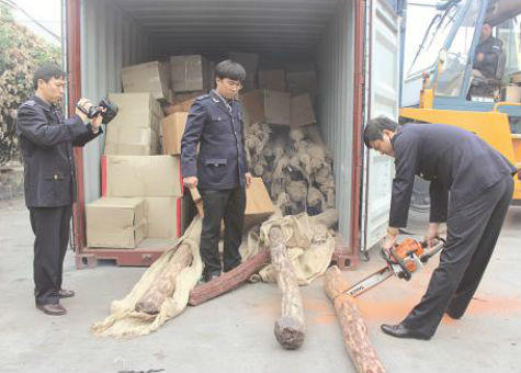 Có tiêu cực trong  phòng chống buôn lậu 